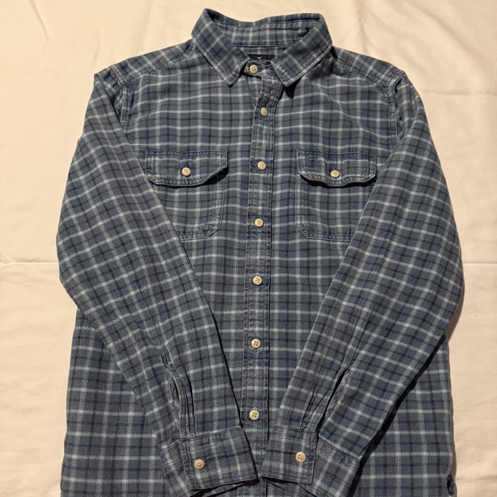 American Eagle shirt